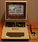 Apple IIeuroplus (64k) mit viel Zubehör (Nr. 1)